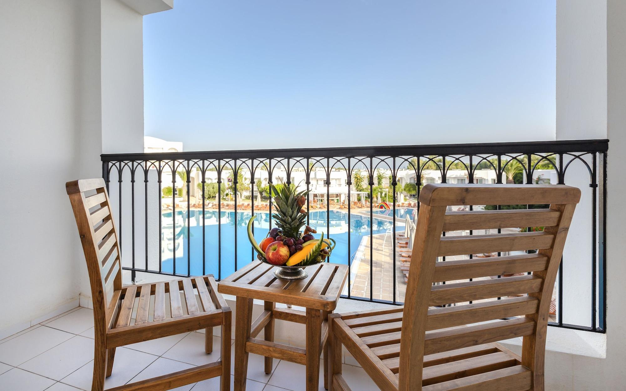 El Mouradi Gammarth Hotel Екстериор снимка A balcony
