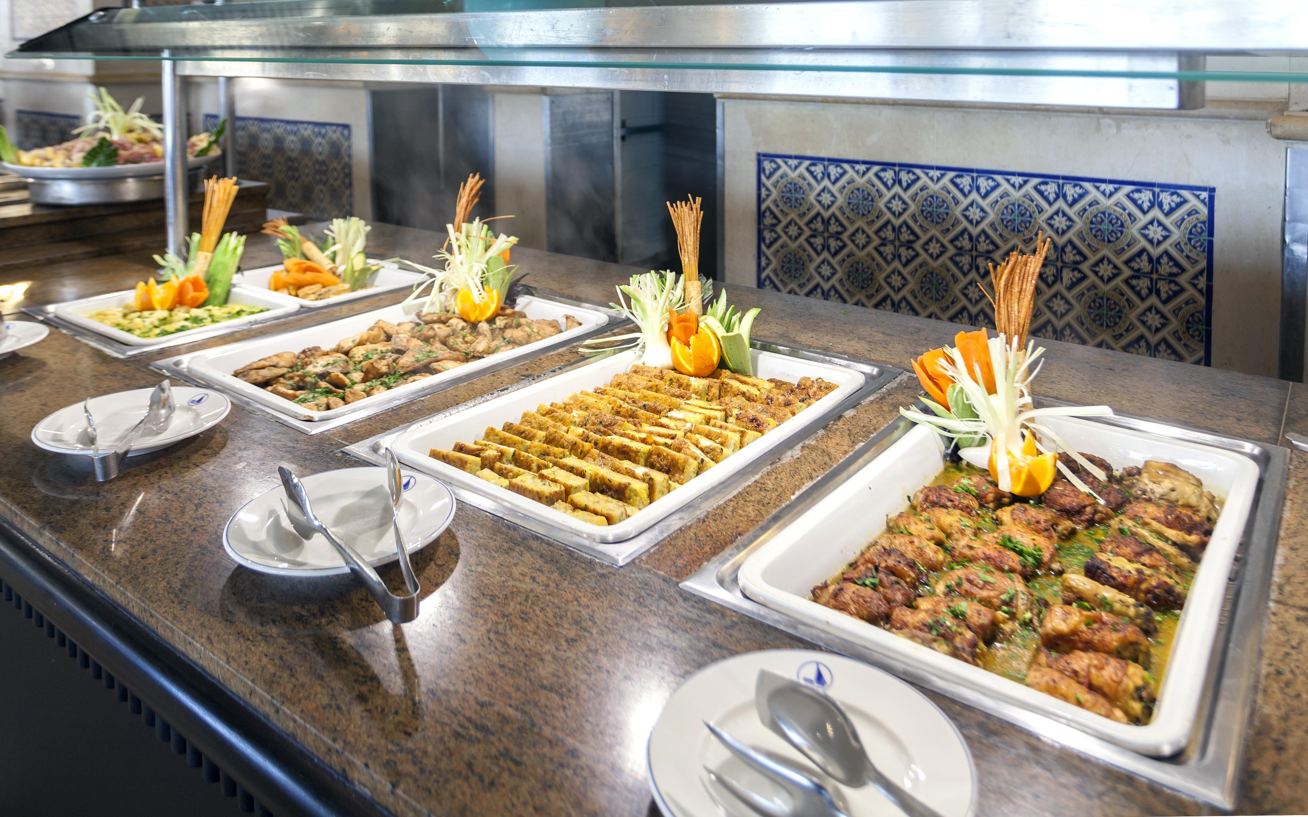El Mouradi Gammarth Hotel Екстериор снимка Buffet at a hotel