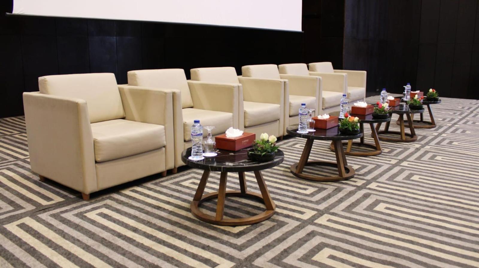 El Mouradi Gammarth Hotel Екстериор снимка The interior of the meeting room